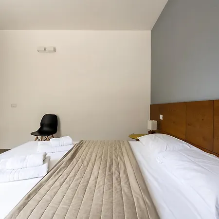 Alojamento de Acomodação e Pequeno-almoço Serafini 4*